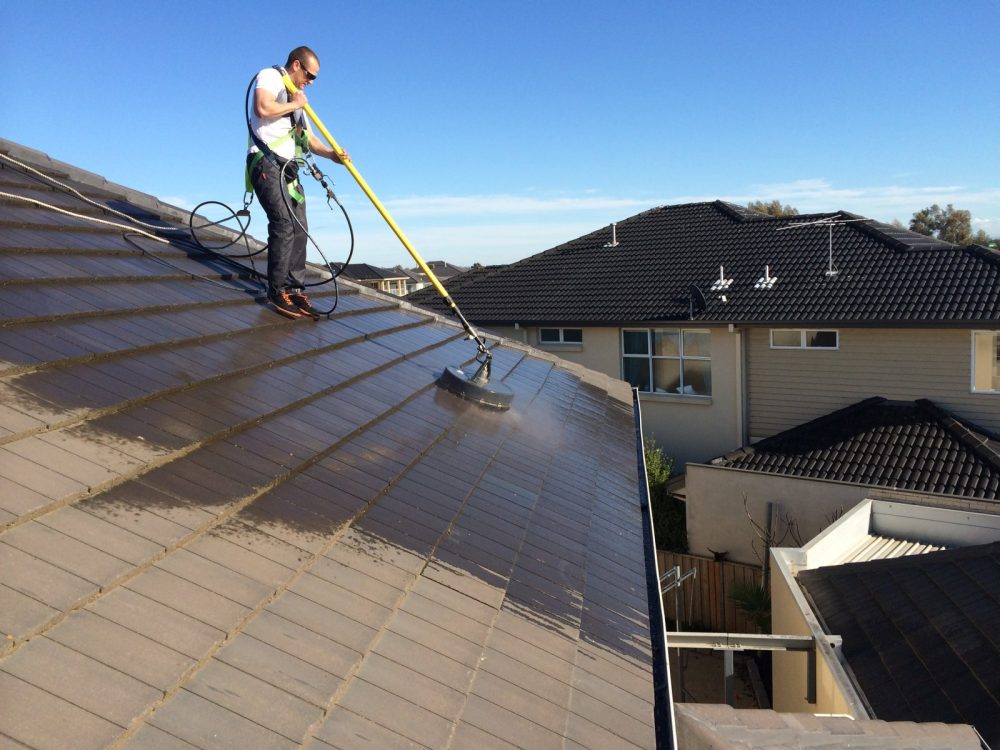 chemical-cleaning-terracotta-roof-tiles.jpg